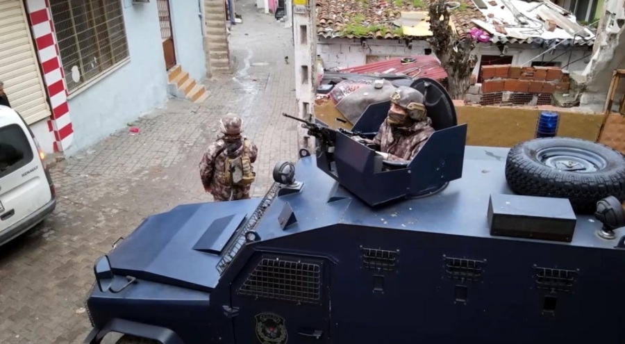 Bayram öncesi 'asayiş' operasyonunda 22 gözaltı