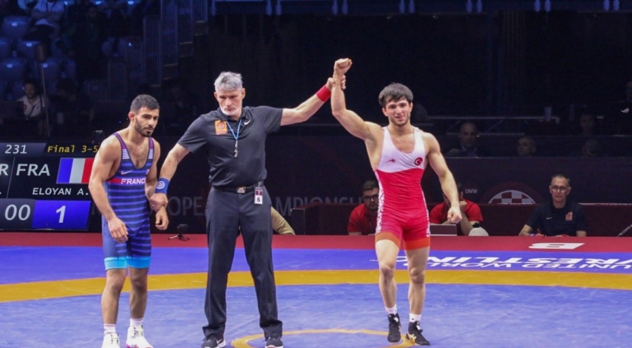 Emrah Ormanoğlu bronz madalya kazandı