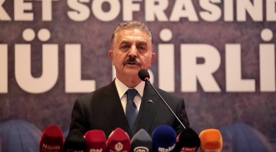 MHP'li Büyükataman depremzedelerle buluştu: Şehirleri eski günlerine kavuşturacağız