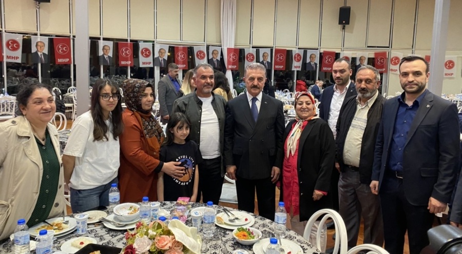 MHP Bursa'daki depremzedelerle iftarda buluştu