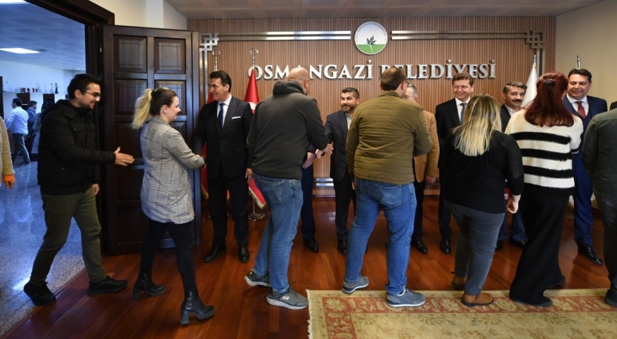 Bursa Osmangazi Belediye Başkanı Dündar, personelle bayramlaştı