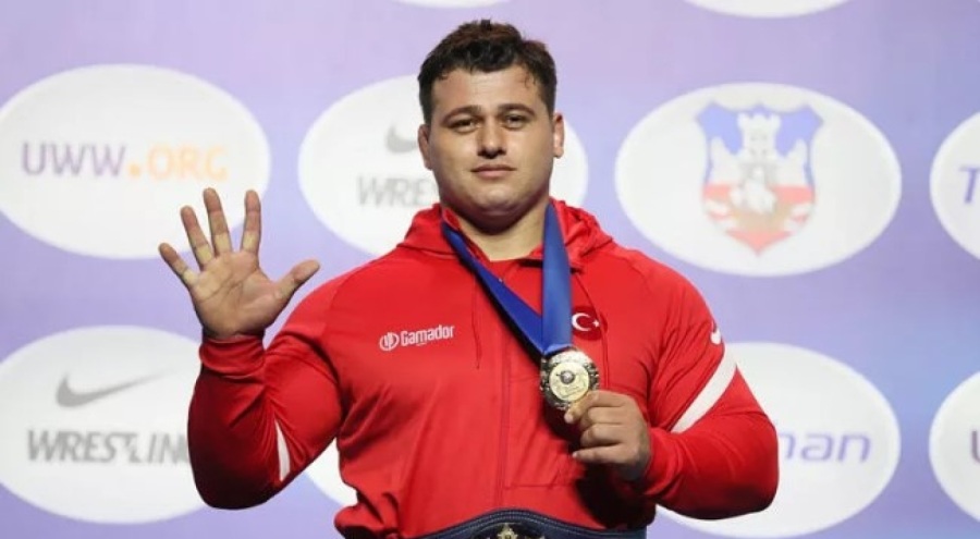 Rıza Kayaalp finale yükseldi