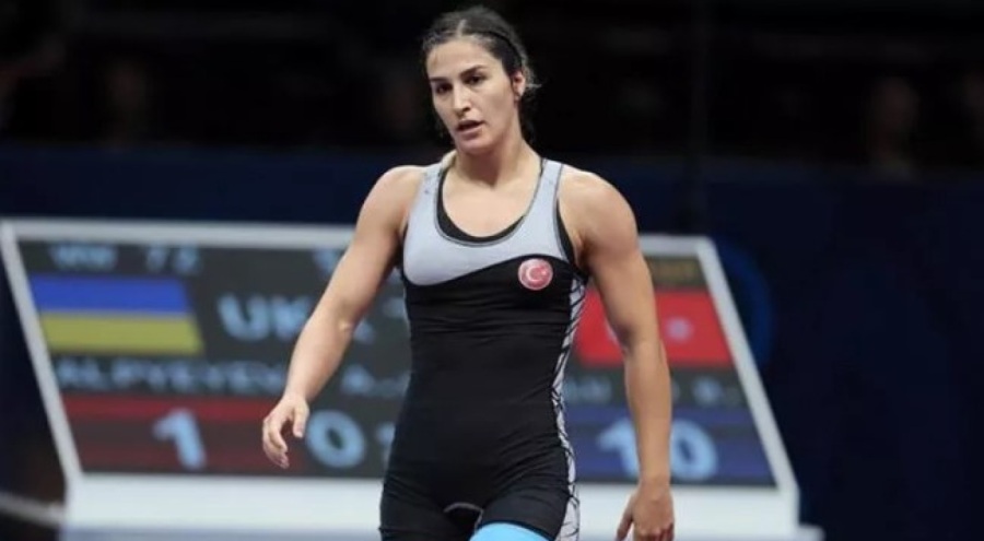 Buse Tosun Çavuşoğlu gümüş madalya kazandı