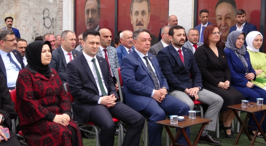 Büyük Birlik Partisi Bursa'da bayramlaşma programında bir araya geldi