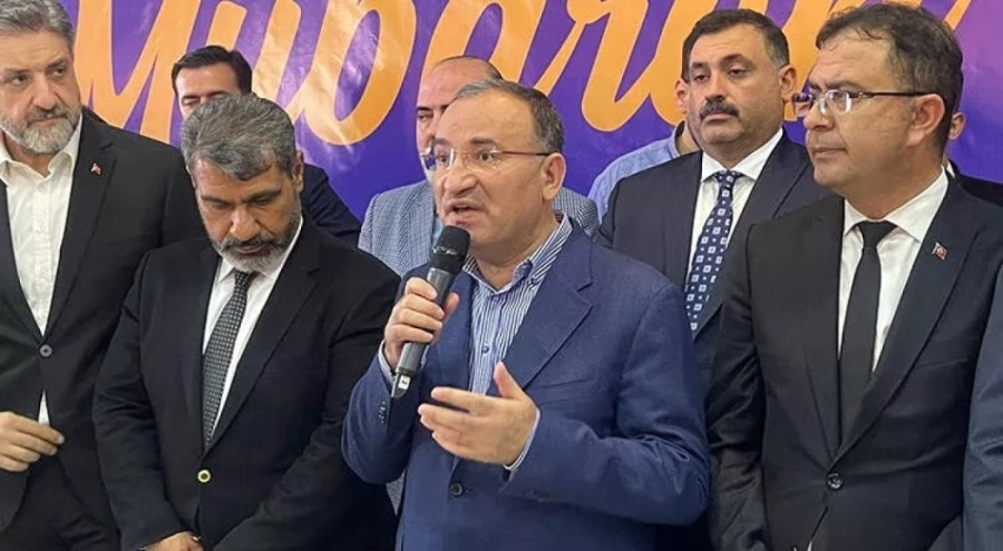 Adalet Bakanı Bozdağ: Kininin, nefretinin kölesi olanlar, bu millete hayır yapabilir mi?
