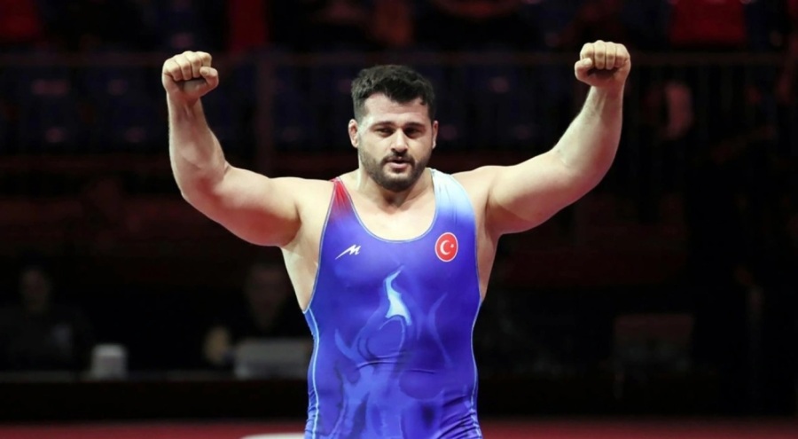Milli güreşçi Rıza Kayaalp 12. kez Avrupa şampiyonu!