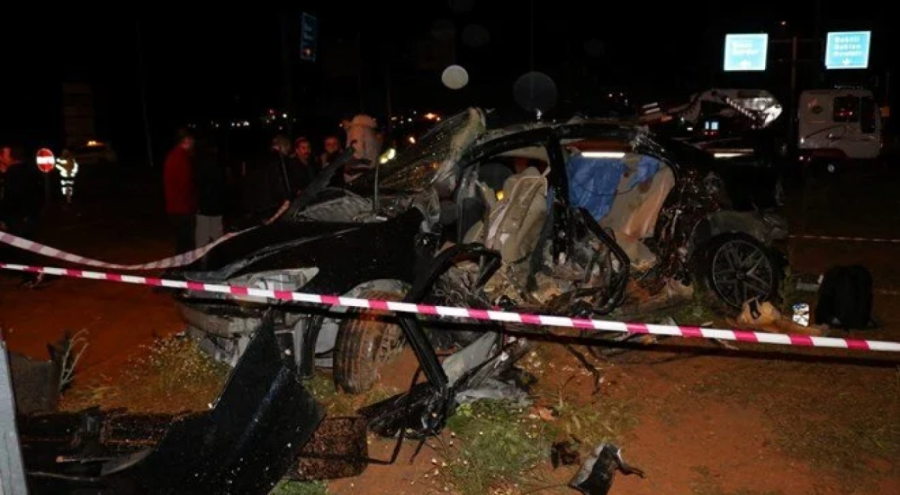 Denizli'de korkunç kaza! 4 ölü 3 yaralı