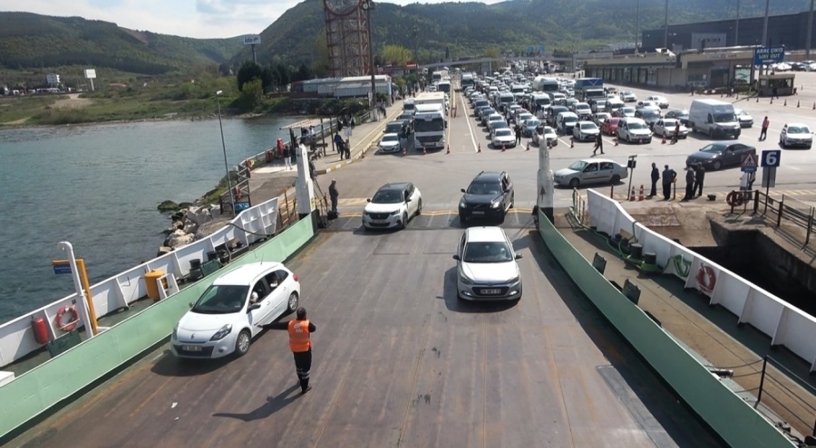 Topçular İskelesi'nde yoğunluk yaşanıyor