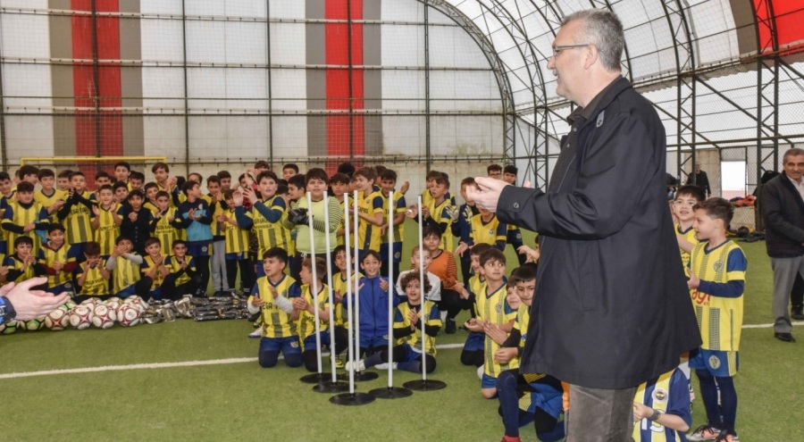 Bursa Karacabey'den spor kulüplerine destek