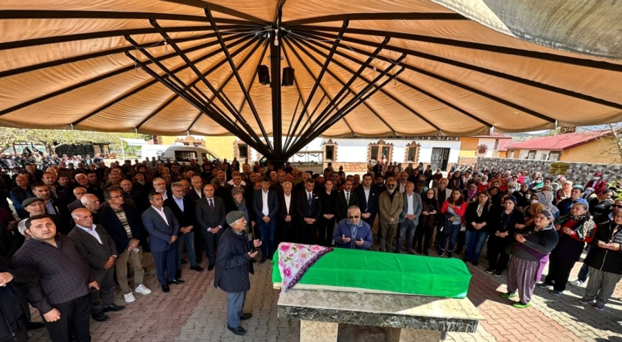 Kılıçdaroğlu'nun halası son yolculuğuna uğurlandı