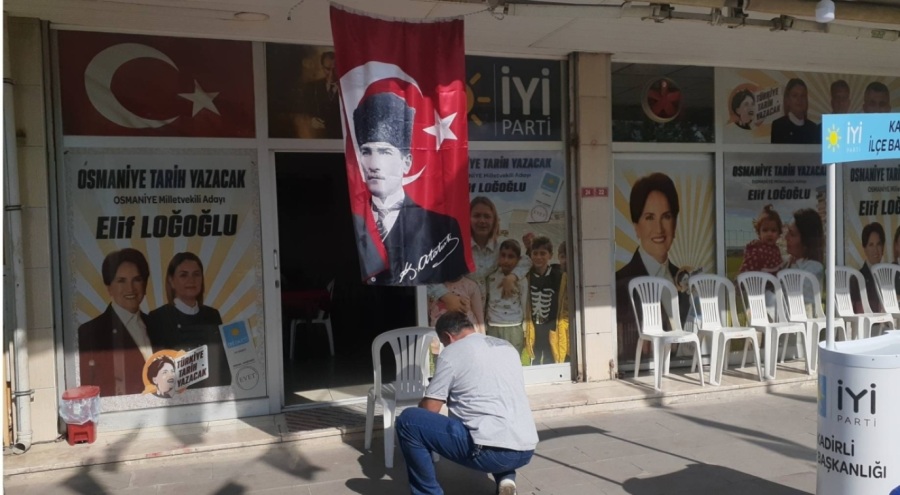 İYİ Parti'nin seçim bürosu önünde boş kovan bulundu
