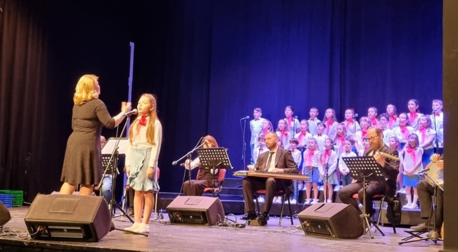 Bursa'da çocuklardan türk sanat müziği konseri