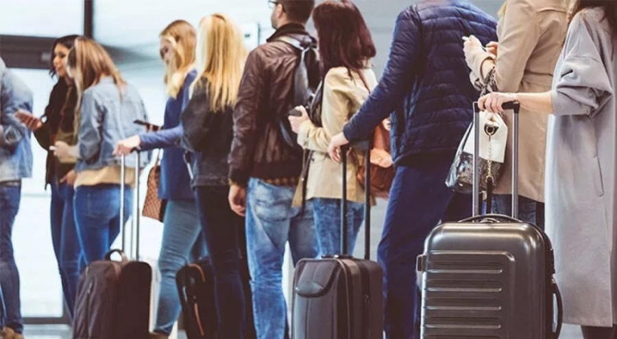 Berlin'de havalimanı çalışanları greve gitti