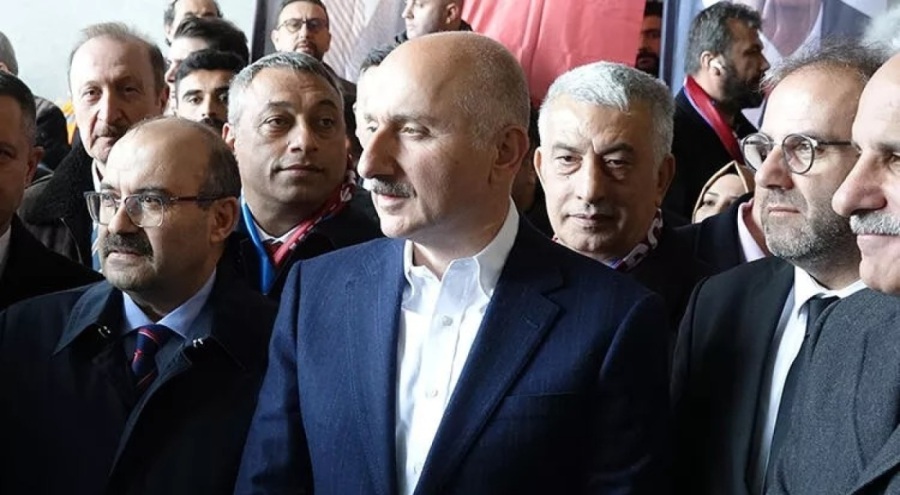 Bakan Adil Karaismailoğlu: Osmangazi Köprüsü'nden 102 bin 700 araç geçti