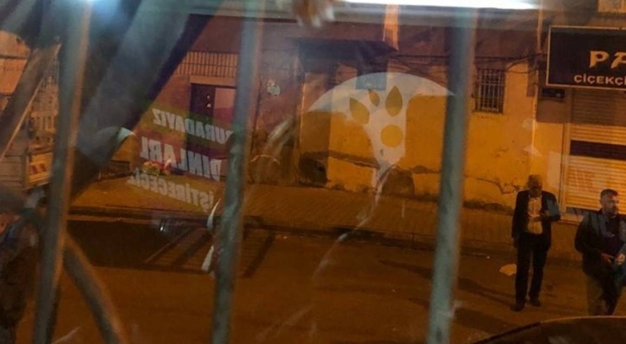 Yeşil Sol Parti seçim bürosuna Diyarbakır'da silahlı saldırı