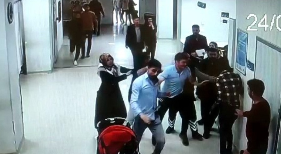 Şanlıurfa'da sağlık çalışanlarına tekmeli yumruklu saldırı!
