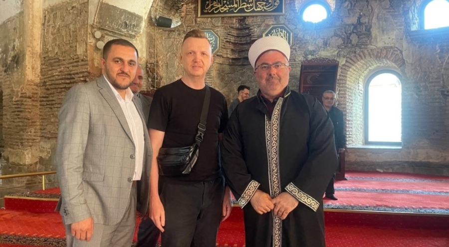 Bursa'da duyduğu ezan sesinden etkilendi Müslüman oldu