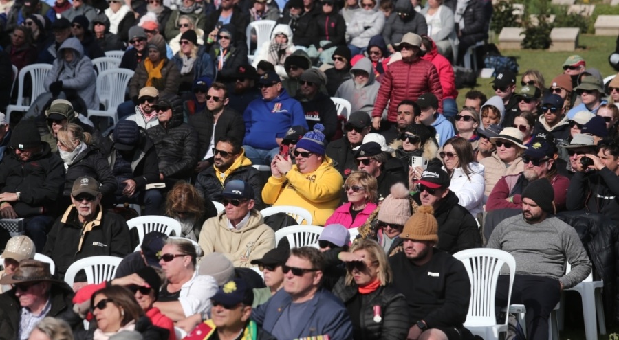 Gelibolu Yarımadası'ndaki Lone Pine Anıtı'nda tören