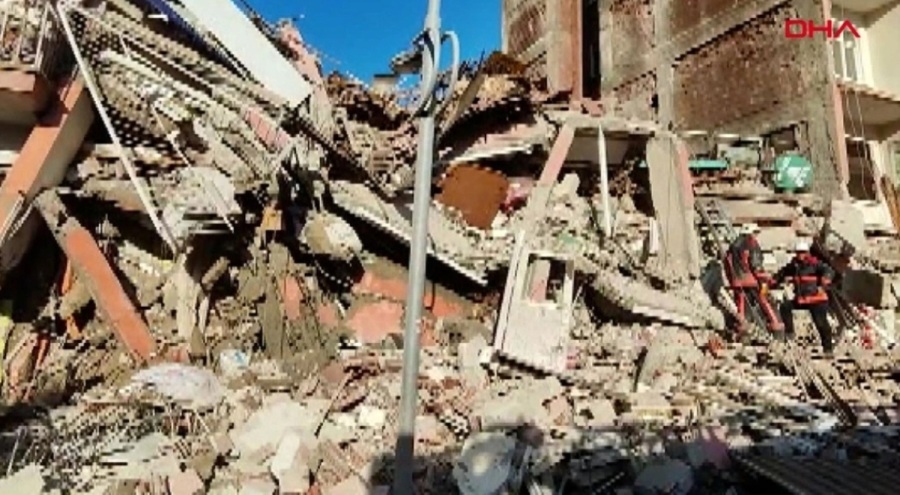 Malatya'da bina çöktü! Arama çalışması başlatıldı