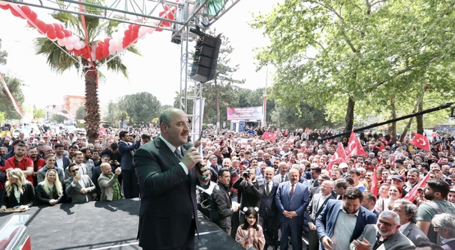 Bakan Varank: AK Parti'nin karşısında bir çıkar koalisyonu var