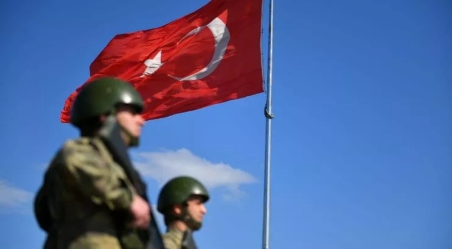 Yunanistan sınırında 1'i PKK/KCK mensubu 3 kişi yakalandı