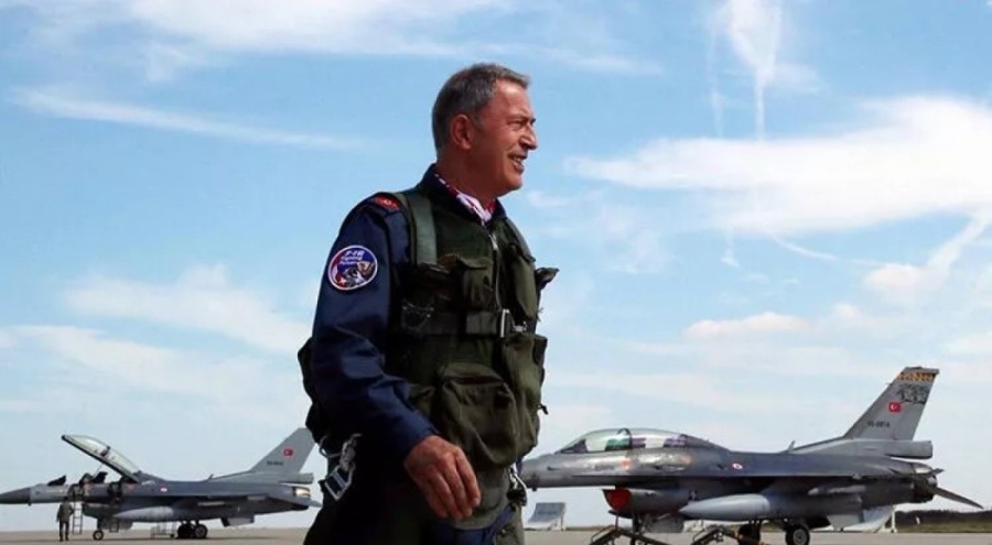 Bakan Akar'dan 'Dünya Pilotlar Günü' mesajı