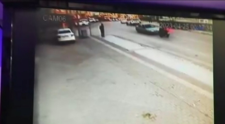 Bursa'da ters şeride giren motosikletliye otomobil çarptı