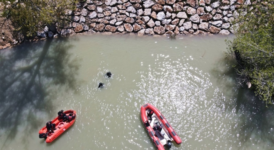 Munzur Çayı'na uçan otomobildeki 3 genci arama çalışmaları 6. gününde