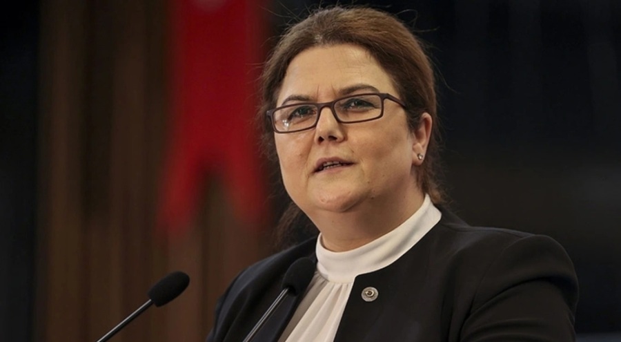 Bakan Yanık'tan seçim aracındaki AFAD kolileri hakkında açıklama