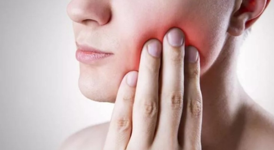 Tek taraflı çiğneme dişleri bozuyor