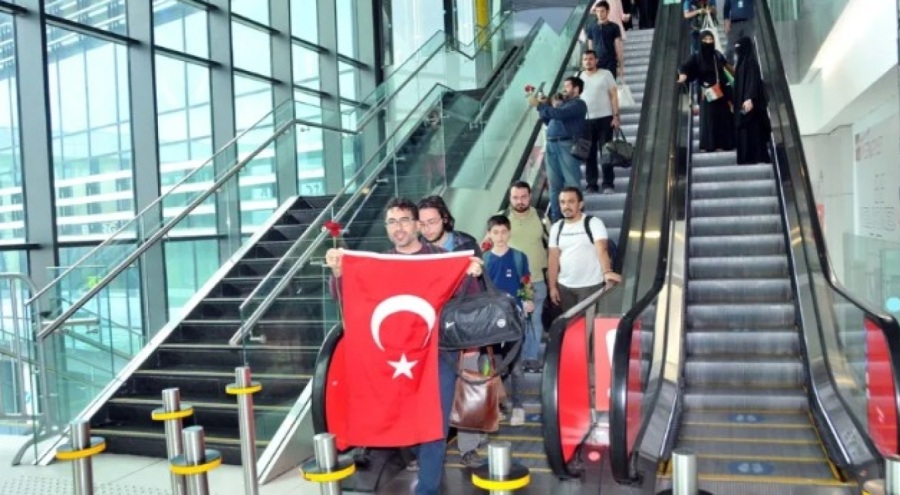 Sudan'dan Türk vatandaşlarının tahliyesi sürüyor