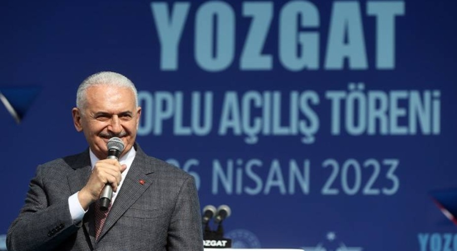 Binali Yıldırım: Yolları böleriz, Türkiye'yi böldürtmeyiz