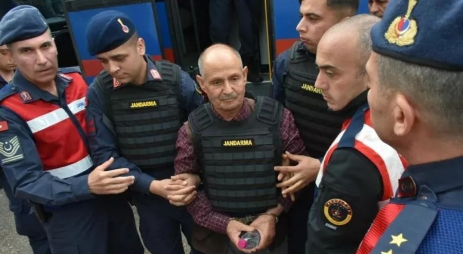 3 kişinin öldüğü köpek besleme kavgası sanıklarına keşifte gerginlik