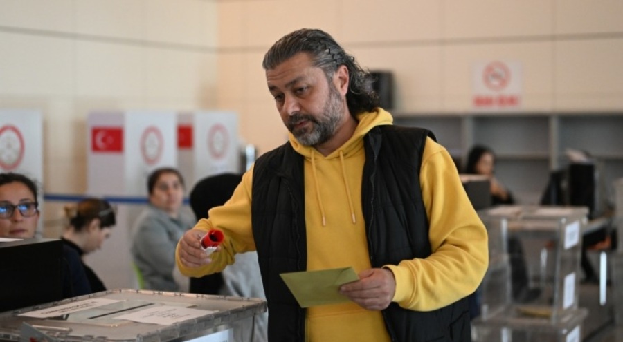 Ankara Esenboğa Havalimanı'nda seçim hareketliliği