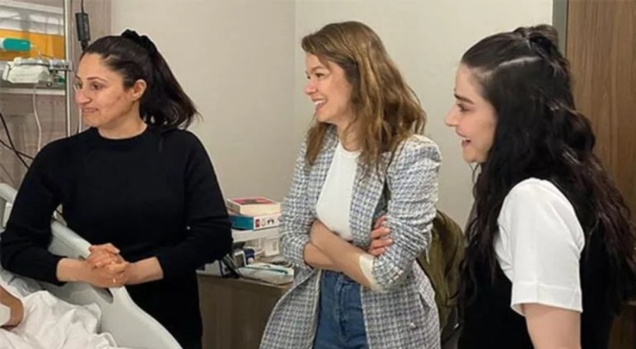 Burcu Biricik depremzede miniklerle bir araya geldi