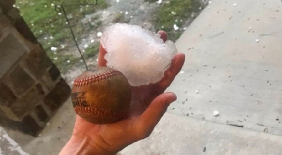 ABD beyzbol topu büyüklüğünde doluya tutuldu