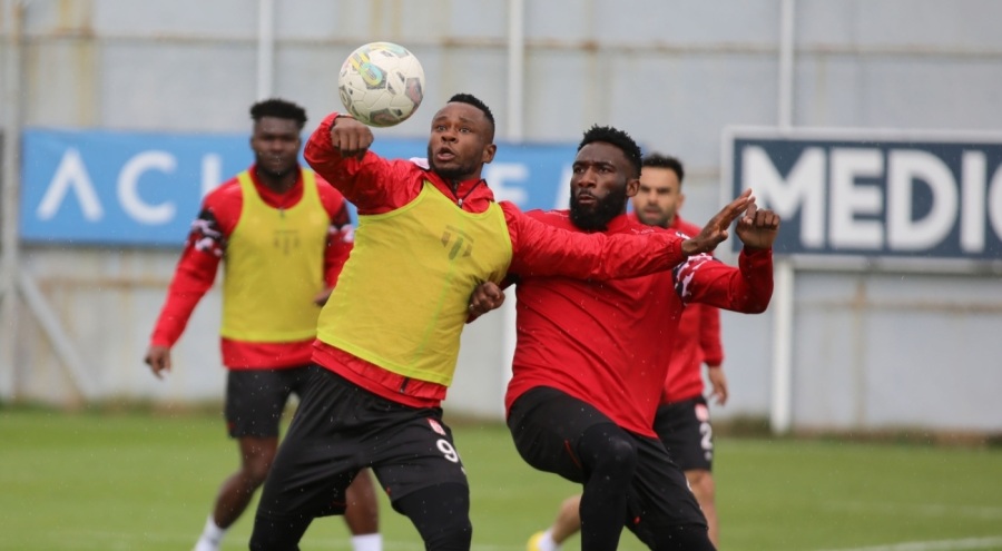 Sivasspor, Fenerbahçe hazırlıklarını sürdürdü