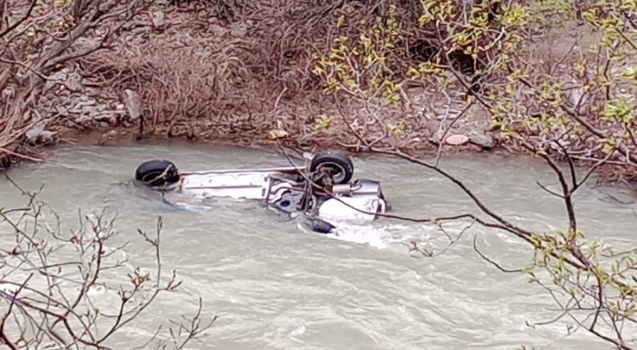 Kayıp 3 kişi aranırken Munzur Çayı'ndan başka araç çıktı