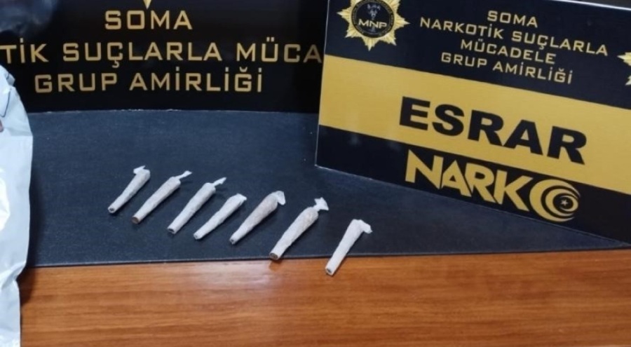 Kargoyla esrar gönderirken yakalandılar