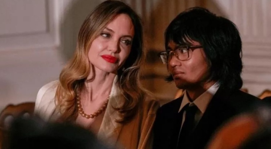 Angelina Jolie ve oğlu Maddox Beyaz Saray'da yemeğe katıldı