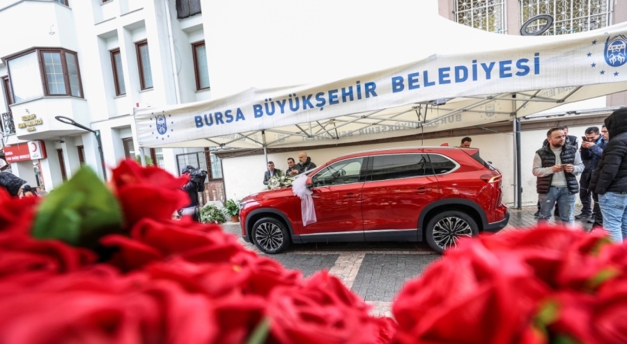 Togg Bursa'da gelin arabası oldu