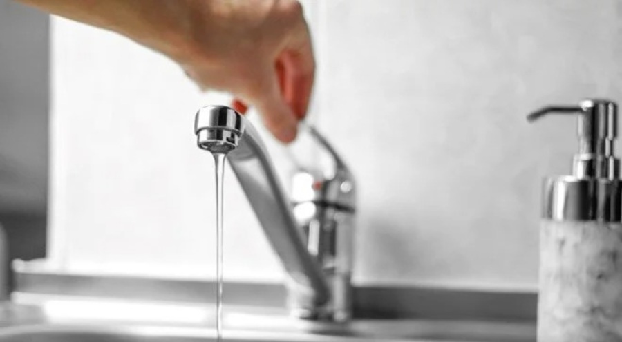 Suyun yüzde 40'ı musluklara gitmeden kayboluyor