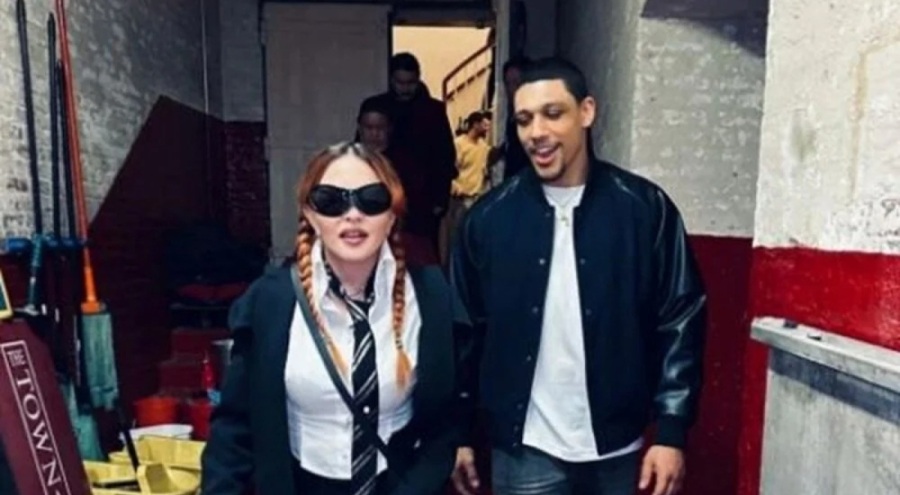 Madonna 35 yaş küçük sevgilisiyle fotoğraf paylaştı