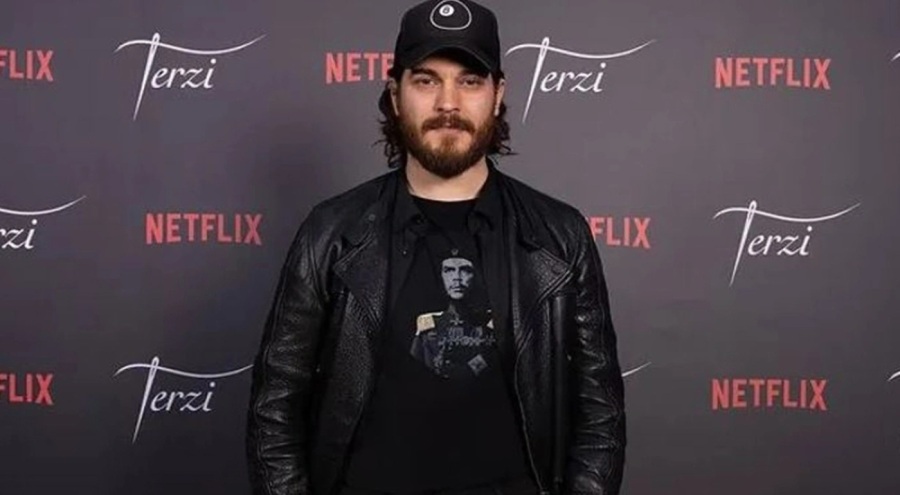 Çağatay Ulusoy'un gala tarzı sosyal medyada kullanıcıların diline düştü