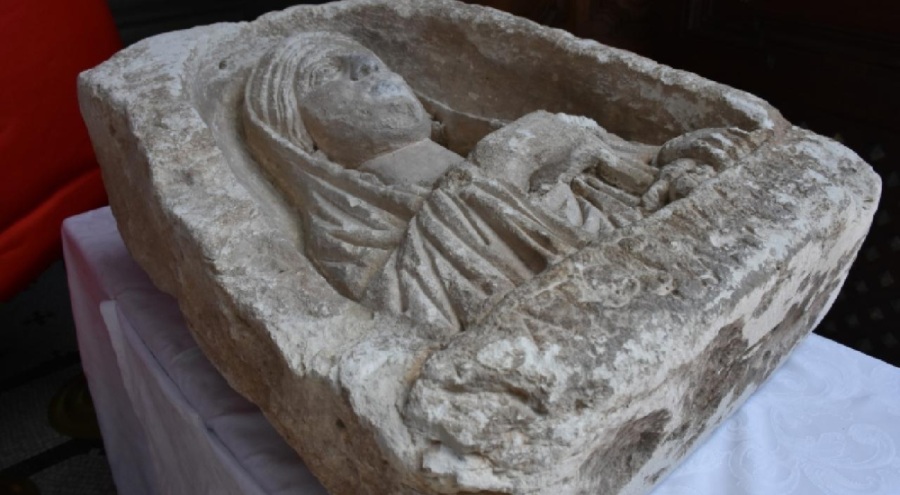 Zeugma'dan kaçırılan tarihi mezar steli geri geliyor