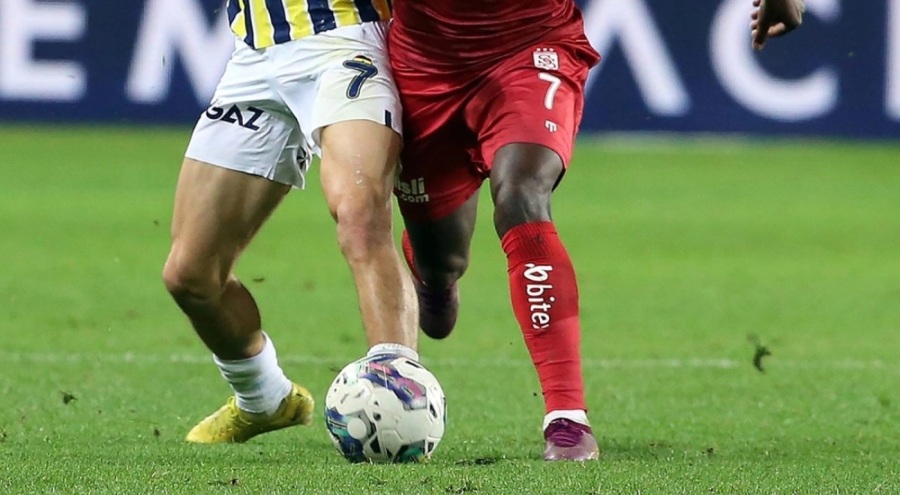 Sivasspor, Fenerbahçe'yi ağırlıyor