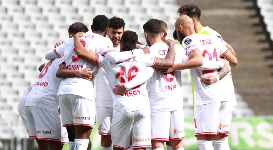 Antalyaspor, Karagümrük'ü yendi