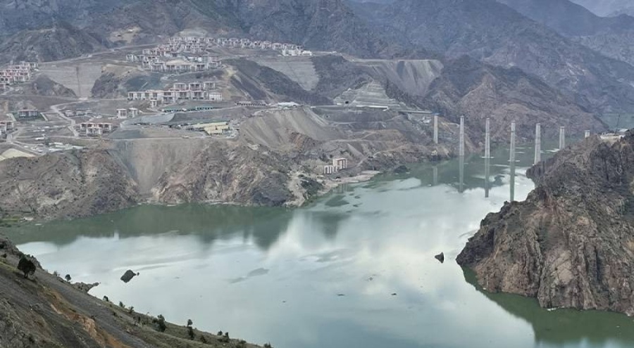Yusufeli'nin eski ilçe merkezi tamamen sular altında kaldı