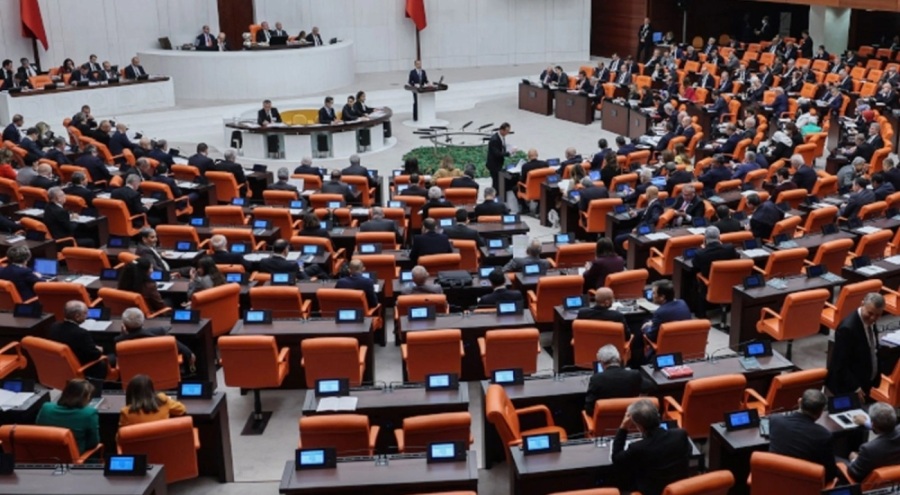 Meclis'te milletvekili göçü başladı