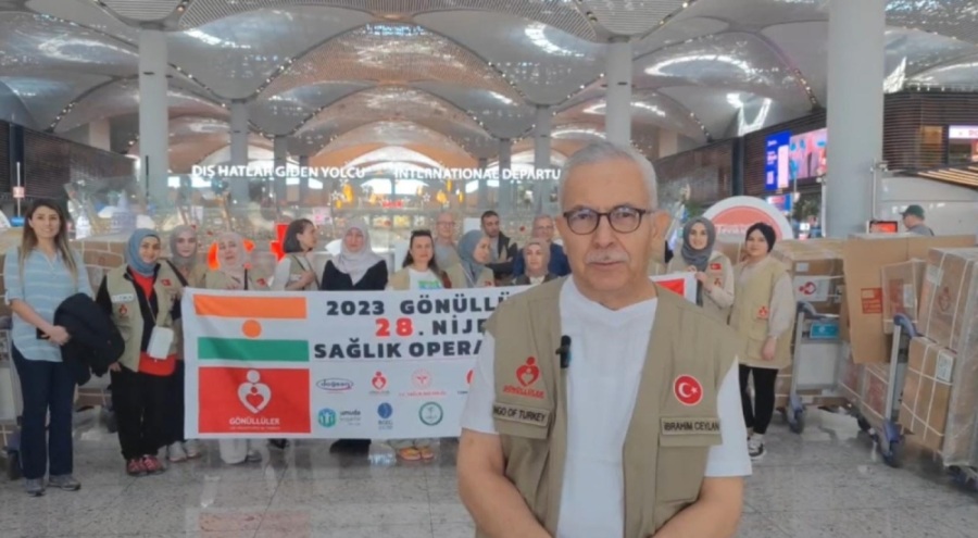 Gönüllüler Grubu sağlık yardımlarını götürmek amacıyla Nijer'e gitti